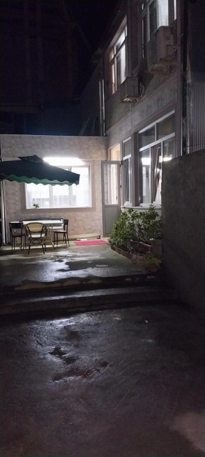 Hostel Gomani Батумі Екстер'єр фото